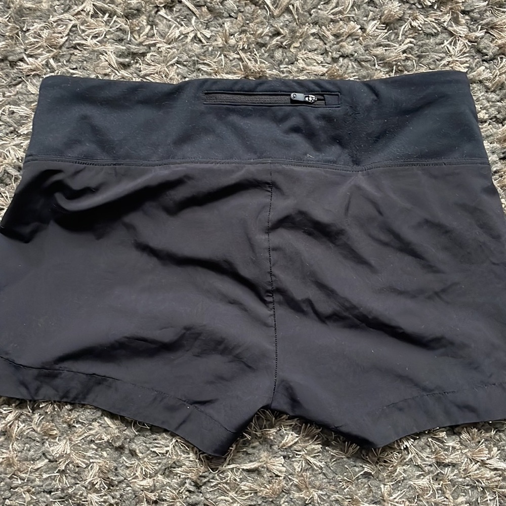 Black GAP Fit maternity short